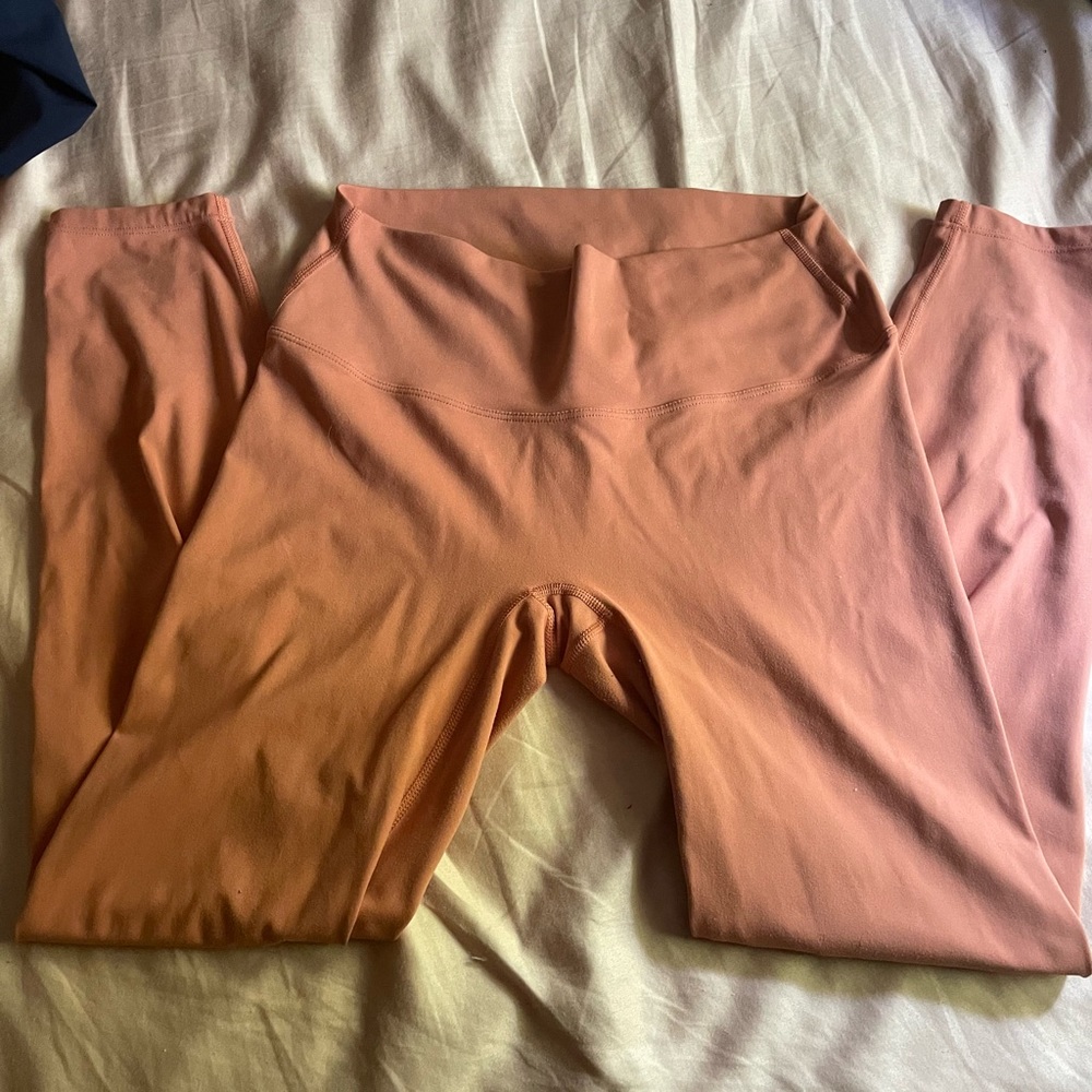 IWA company leggings